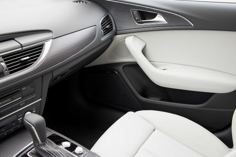 Детали интерьера Audi A6 TFSI Sedan (4G, C7) 2014 года  (WW) (фото 23 из 28)